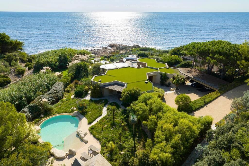 Villa In Gated Community Of Hotel La Reserve Ramatuelle Exterior photo